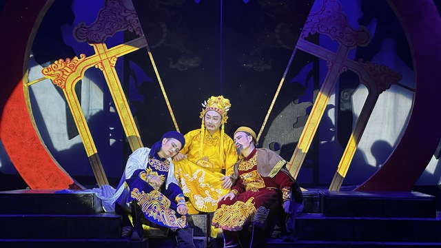 Mặt trời đêm thế kỷ- góc khuất của anh hùng áo vải Quang Trung Nguyễn Huệ trên sân khấu cải lương